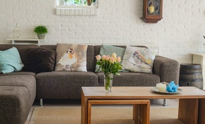 Remont mieszkania w Warszawie: Jak układać podłogę?